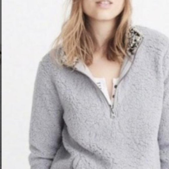 Abercrombie & Fitch Tops - Abercrombie & Fitch Sherpa 1/4 Zip Pullover